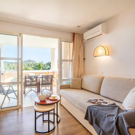 Kompleks wypoczynkowy Village Pierre & Cap Esterel - Raphael Village 3*
