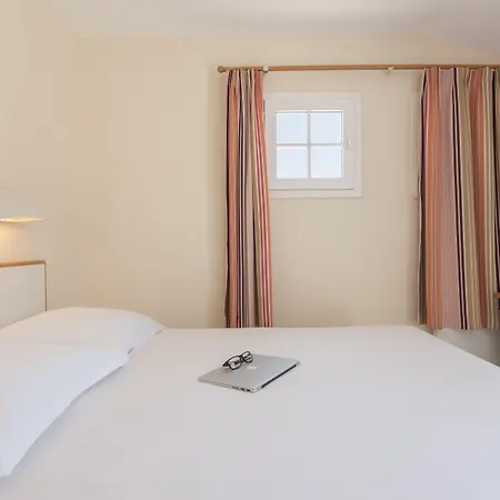 Village Pierre & Cap Esterel ホリデーパーク Saint-Raphaël