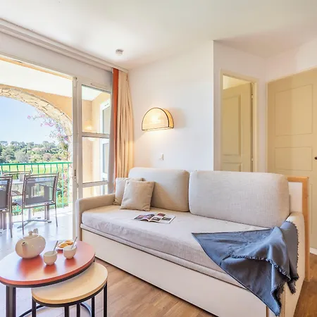 Village Pierre & Cap Esterel ホリデーパーク 3*