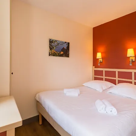 Village Pierre & Cap Esterel Village de vacances 3*