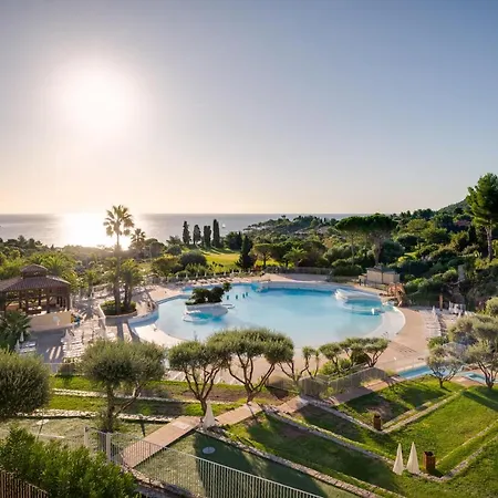 Feriepark Village Pierre & Cap Esterel 3*