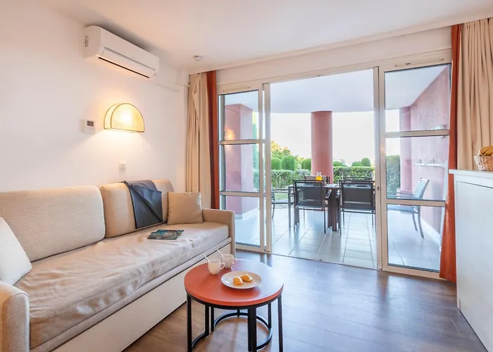 Village Pierre & Cap Esterel 3* Сен-Рафаэль