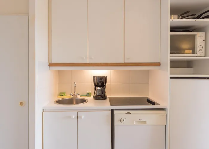 База отдыха Village Pierre & Cap Esterel Сен-Рафаэль