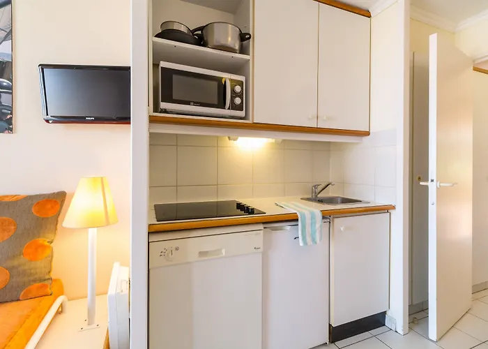 Village Pierre & Cap Esterel 3* Сен-Рафаэль