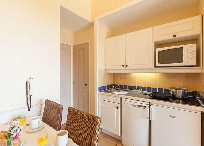 Village Pierre & Cap Esterel Holiday park