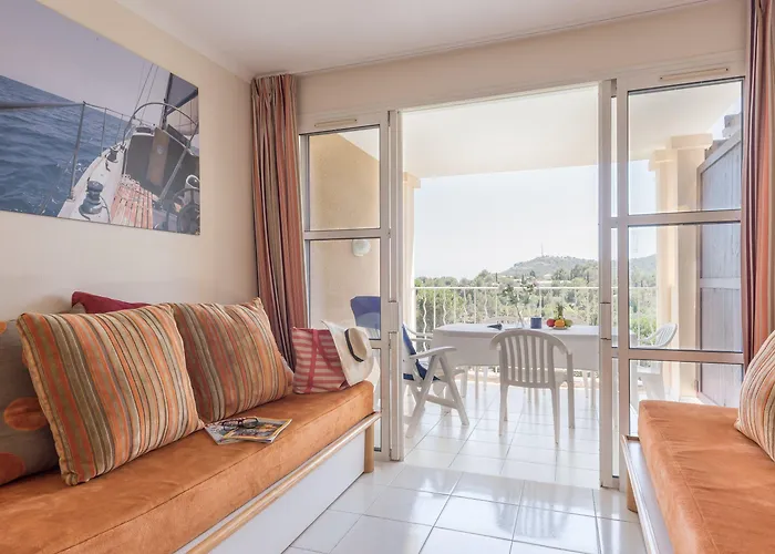 Village Pierre & Cap Esterel Holiday park 3*