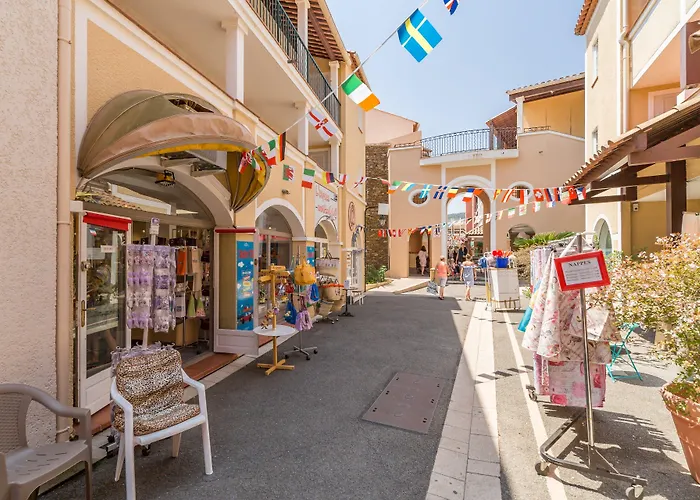 Village Pierre & Cap Esterel 3* Сен-Рафаэль