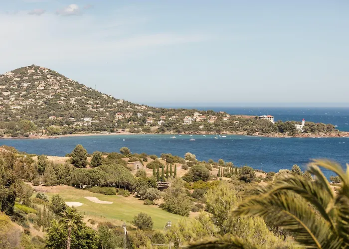 Village Pierre & Cap Esterel 3* Saint-Raphael (Var)