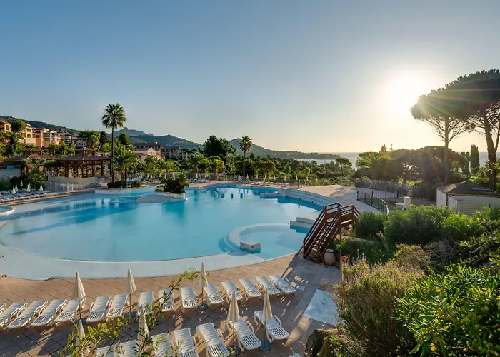 Village Pierre & Cap Esterel 3* Сен-Рафаэль