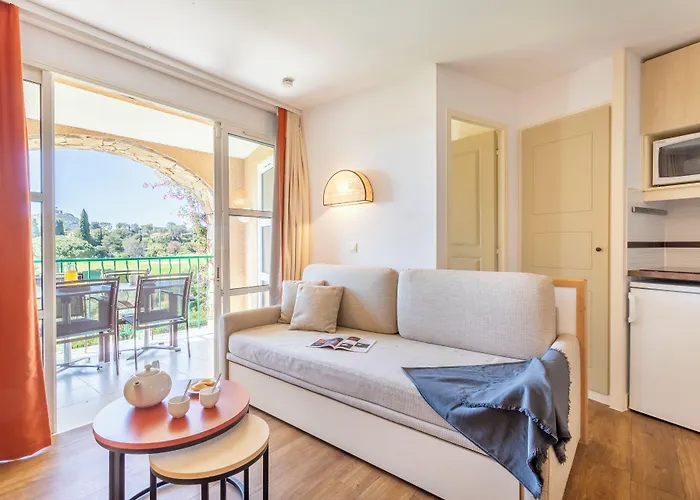 Village Pierre & Cap Esterel Ferienpark 3*