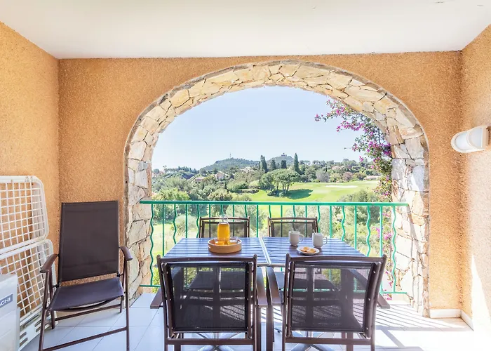 Village Pierre & Cap Esterel Holiday park