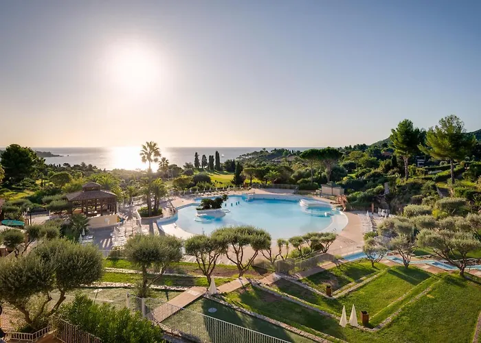 Holiday park Village Pierre & Cap Esterel 3*